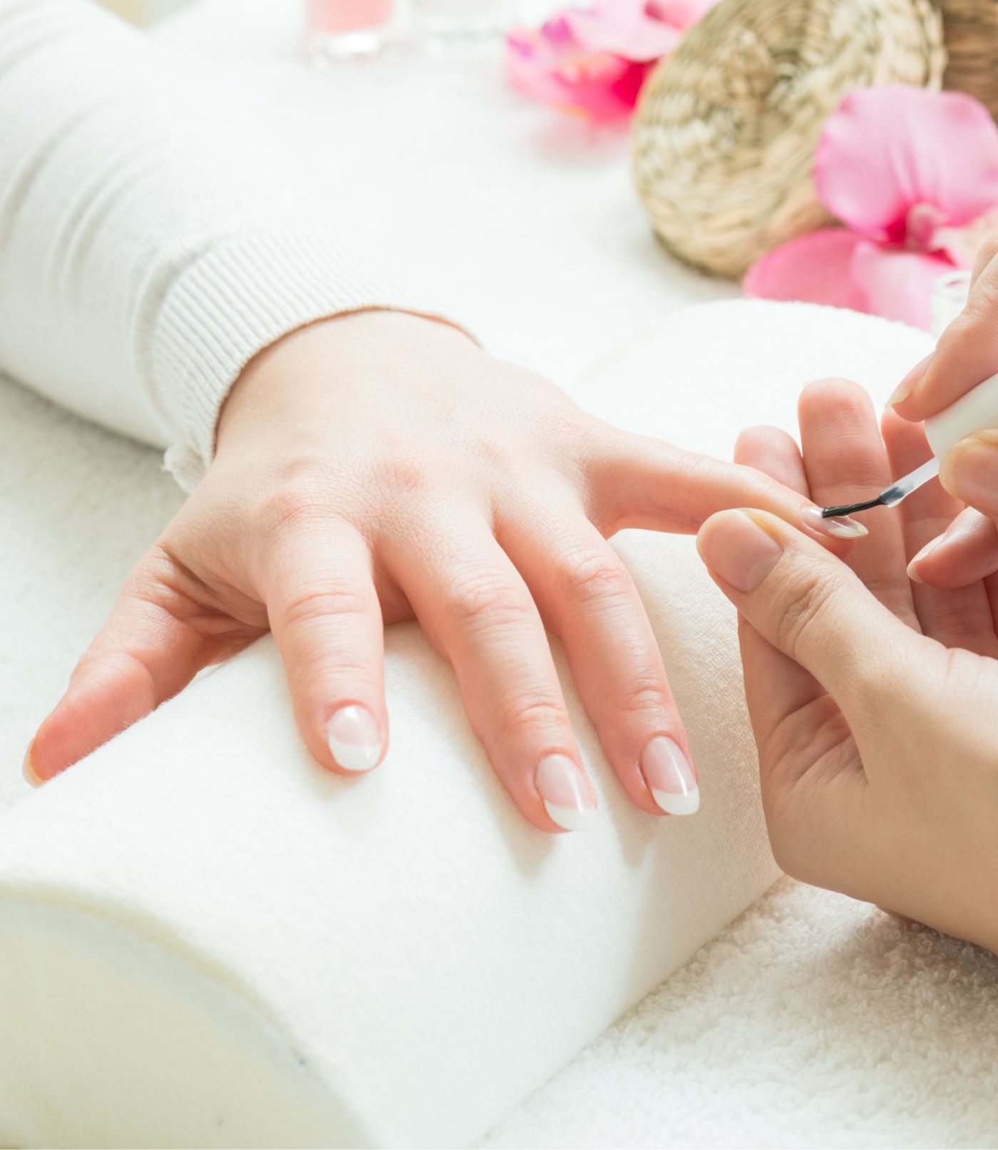 Manicura completa con esmaltado semipermanente vegano